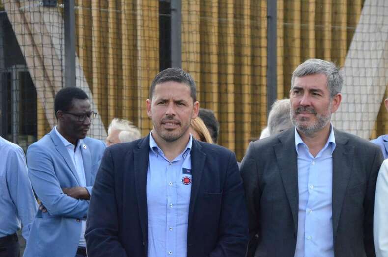 El alcalde de Telde, Héctor Suárez, con el presidente en funciones de Canarias, Fernando Clavijo (Foto TA)