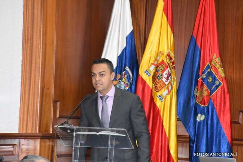 Agustín Déniz, el pasado 15 de junio cuando tomó posesión como concejal socialista (Foto TA)