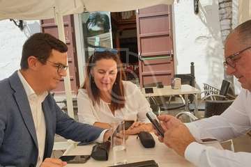 Pablo Rodríguez repasa con Martel, alcalde en funciones, la actualidad política de Telde (Foto TA)