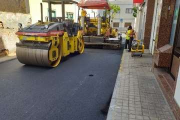 Alegría vecinal y empresarial por el asfaltado de calles en Los Llanos (Foto TA)