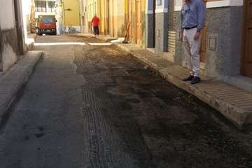 Alegría vecinal y empresarial por el asfaltado de calles en Los Llanos (Foto TA)