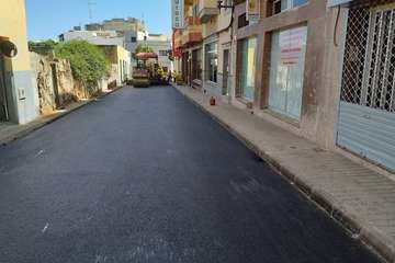 Alegría vecinal y empresarial por el asfaltado de calles en Los Llanos (Foto TA)
