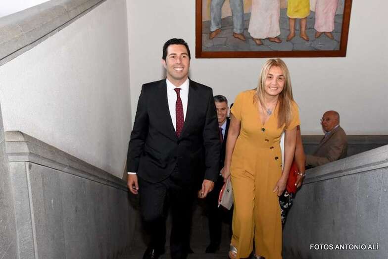 Los ediles socialistas Alejandro Ramos y Soledad Hernández (Foto Antonio Alí)