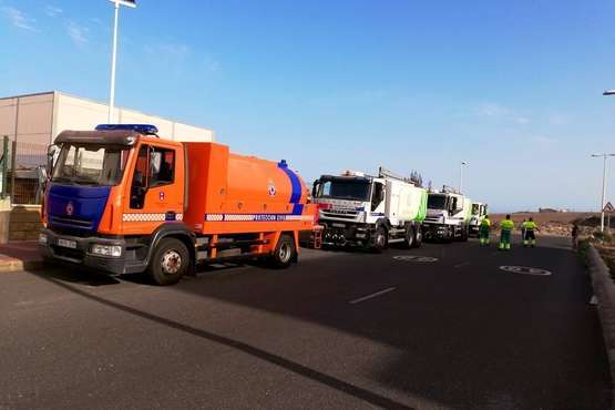 Telde cede tres vehículos a las BRIF a solicitud de CECOPIN para colaborar con el incendio de Valleseco (Foto TA)