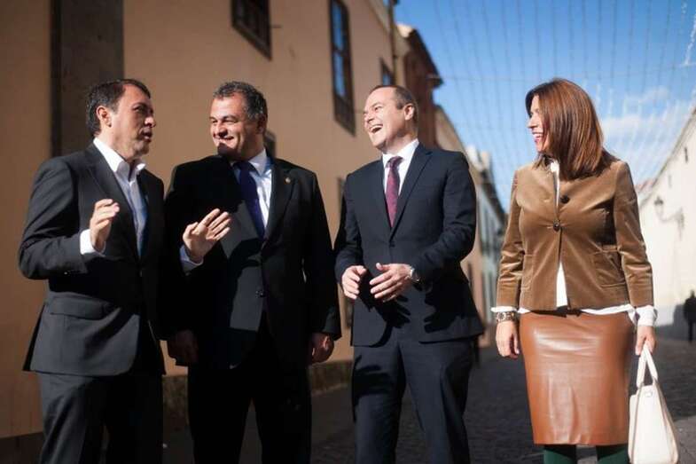 Alcaldes de las cuatros ciudades más pobladas de Canarias, en una imagen de archivo, en una reunión del G4 en La Laguna (Foto TA)