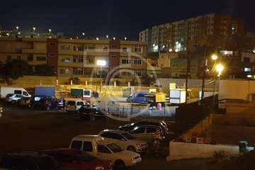 Los feriantes instalan 9 chiringuitos en la trasera de la avenida de Melenara con 