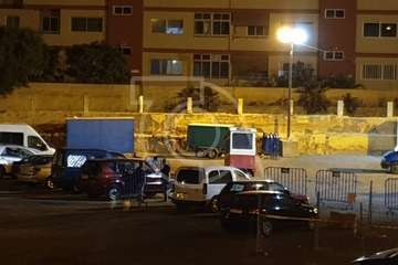 Los feriantes instalan 9 chiringuitos en la trasera de la avenida de Melenara con 