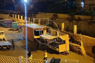 Los feriantes instalan 9 chiringuitos en la trasera de la avenida de Melenara con 