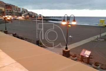 Trabajos de limpieza de la playa de Melenara y todo su entorno (Foto TA)