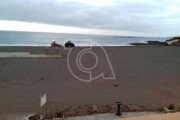Trabajos de limpieza de la playa de Melenara y todo su entorno (Foto TA)