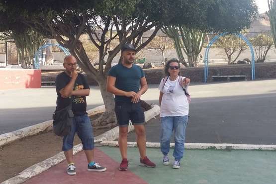  Unidas Podemos Telde toma nota de las necesidades de Eucaliptos II (Foto TA)