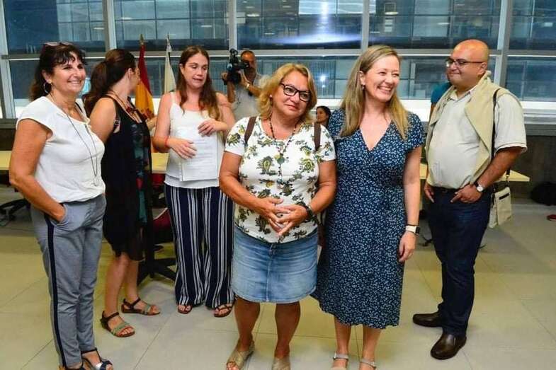 Las candidatas Victoria Rosell y Meri Pita, ayer en la presentación de la candidatura (Foto TA)