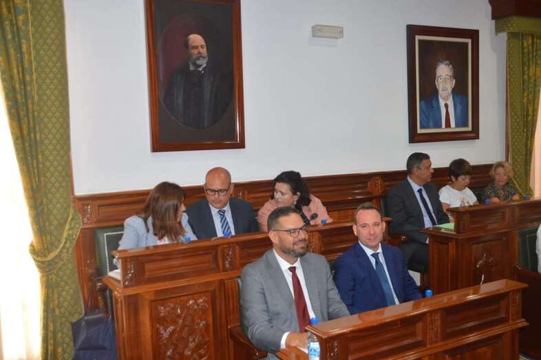Imagen de archivo de los ocho concejales de NC en el Ayuntamiento de Telde (Foto TA)