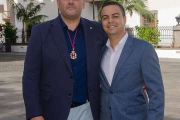 Héctor León toma posesión como concejal en Telde (Foto TA y Daniel Amador)