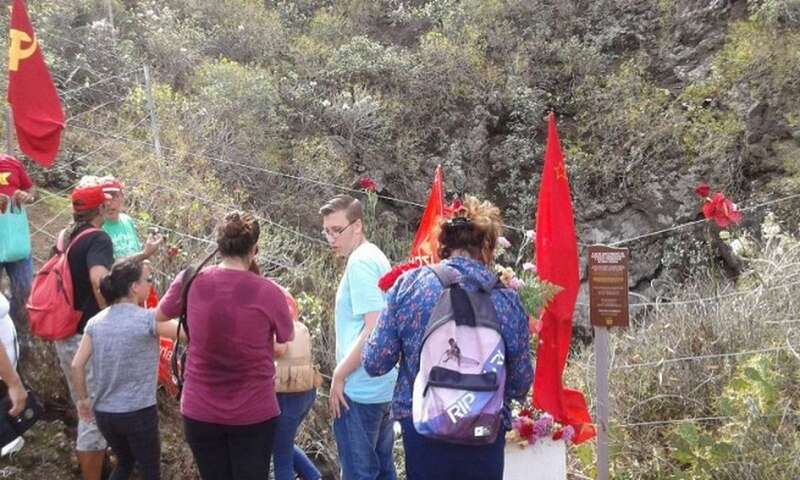 Imagen de un acto de homenaje en la Sima de Jinámar (Foto TA)