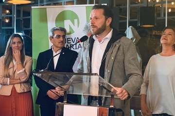 Arrope de Telde al tercer encuentro de la alianza nacionalista (NC-CC) en la capital (Foto TA)