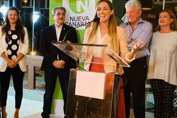 Arrope de Telde al tercer encuentro de la alianza nacionalista (NC-CC) en la capital (Foto TA)