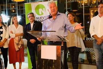 Arrope de Telde al tercer encuentro de la alianza nacionalista (NC-CC) en la capital (Foto TA)