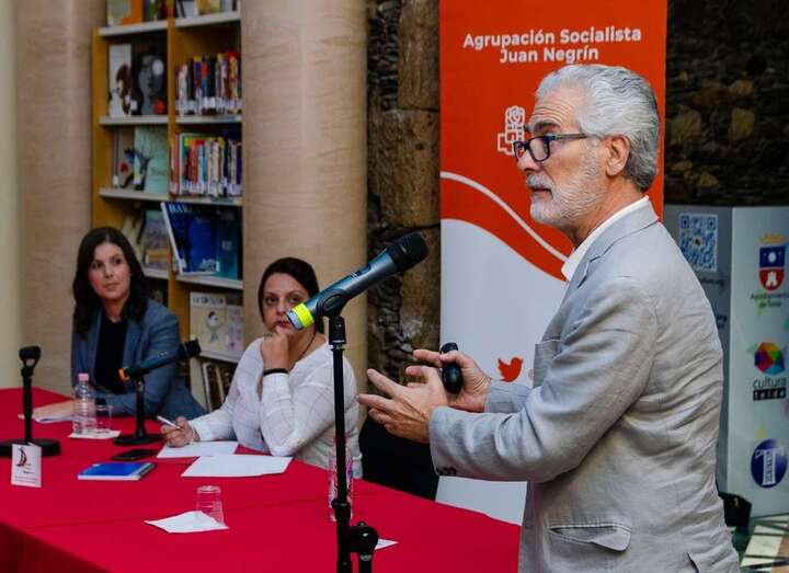 El exrector de la ULPGC, José Regidor, fue uno de los ponentes en la jornada inaugural (Foto TA)