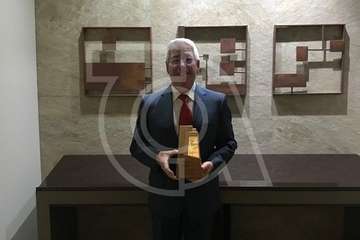 La Fecam homenajea al exalcalde teldense Francisco Santiago (Foto TA)