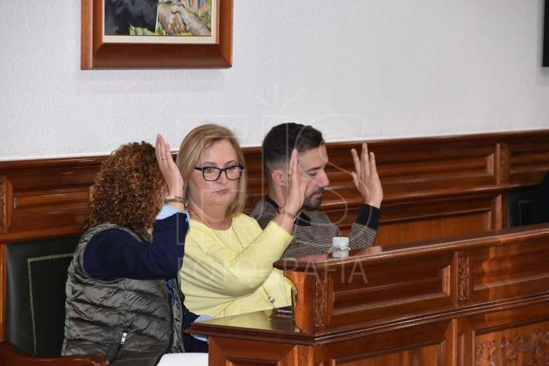 Los tres ediles de Ciuca fueron los únicos que votaron en contra de todos los expedientes (Foto TA)