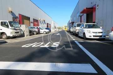 El alquitrán cambia la faz de 18 calles de la zona industrial de Salinetas (Foto TA)