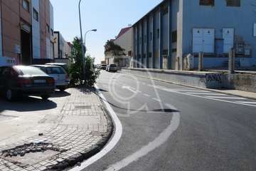 El alquitrán cambia la faz de 18 calles de la zona industrial de Salinetas (Foto TA)