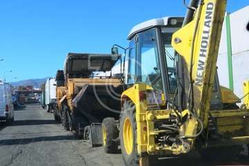 El alquitrán cambia la faz de 18 calles de la zona industrial de Salinetas (Foto TA)
