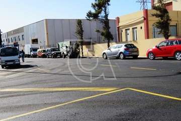 El alquitrán cambia la faz de 18 calles de la zona industrial de Salinetas (Foto TA)