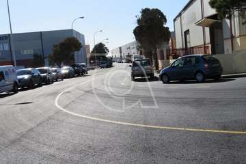 El alquitrán cambia la faz de 18 calles de la zona industrial de Salinetas (Foto TA)
