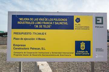 El Cabildo comprueba las obras en el polígono de Cruz de La Gallina y Salinetas (Foto TA)