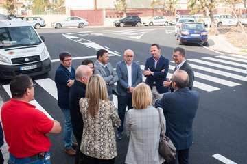 El Cabildo comprueba las obras en el polígono de Cruz de La Gallina y Salinetas (Foto TA)