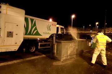 Reparación, limpieza y desinfección de contenedores en Telde (Foto TA)