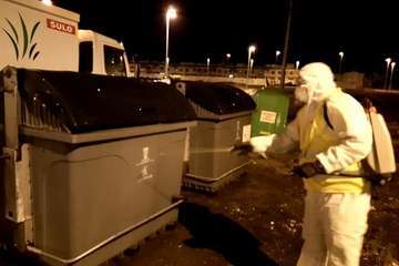 Reparación, limpieza y desinfección de contenedores en Telde (Foto TA)