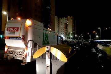 Reparación, limpieza y desinfección de contenedores en Telde (Foto TA)