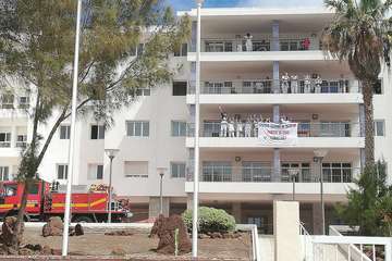  La UME desinfecta la Residencia de Taliarte y el personal sanitario agradece su lucha contra el coronavirus 8Foto Acfi Press)