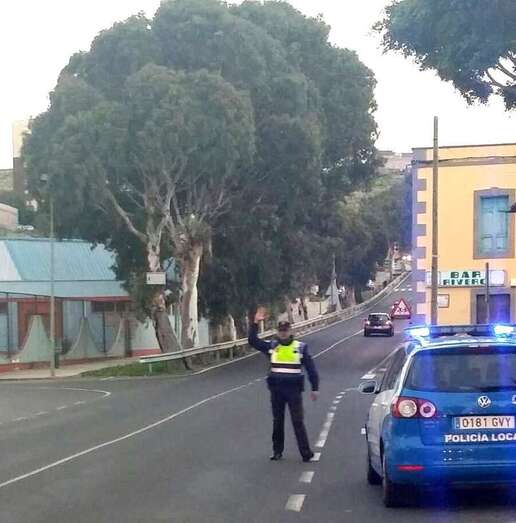 Control de la Policía Local en Jinámar (Foto TA)