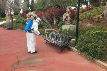 Parques desinfecta y pone a punto los recintos verdes de Telde de cara a su reapertura parcial (Foto TA)