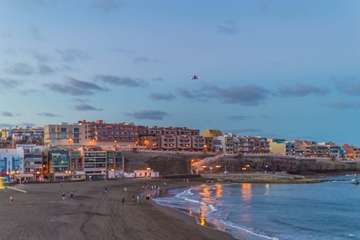  Los drones toman el cielo de Melenara para controlar el confinamiento (Foto Antonio Rico)