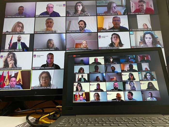 Sesión plenaria telemática del Ayuntamiento de Telde (Foto TA)