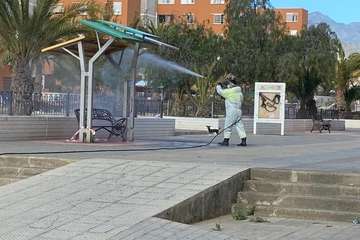 Telde intensifica las labores de desinfección y limpieza en barrios del municipio (Foto TA)