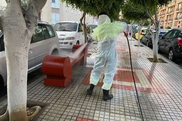 Telde intensifica las labores de desinfección y limpieza en barrios del municipio (Foto TA)