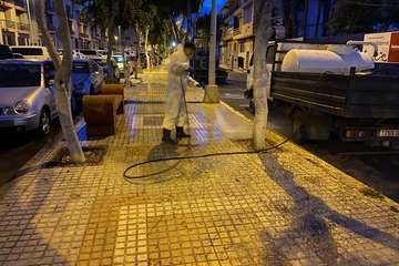 Telde intensifica las labores de desinfección y limpieza en barrios del municipio (Foto TA)