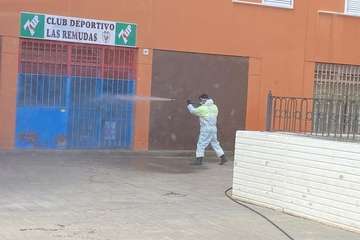 Telde intensifica las labores de desinfección y limpieza en barrios del municipio (Foto TA)