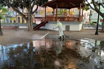 Telde intensifica las labores de desinfección y limpieza en barrios del municipio (Foto TA)