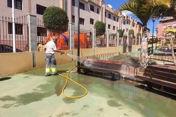 Telde intensifica las labores de desinfección y limpieza en barrios del municipio (Foto TA)