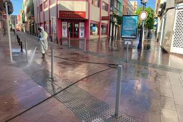Telde intensifica las labores de desinfección y limpieza en barrios del municipio (Foto TA)