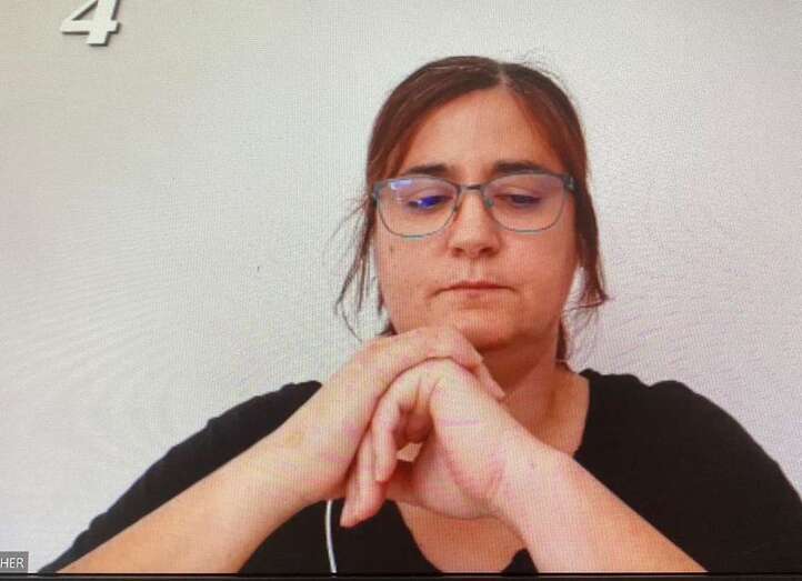 La concejala de Unidas Podemos, Esther González, en la sesión corporativa telemática de este jueves (Foto TA)