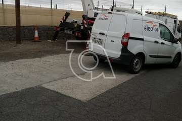 Alumbrado Público instala dos puntos de luz en la entrada a García Ruiz (Foto cedida a TA por vecinos del lugar)