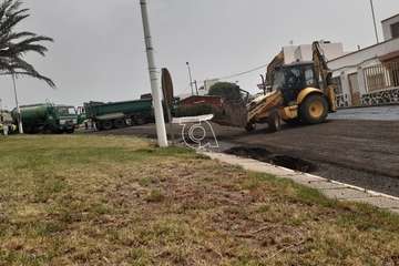 Obras de asfaltado del vial costero  (Foto TA)
